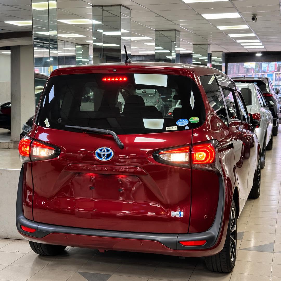 Toyota Sienta G Quero — 2020