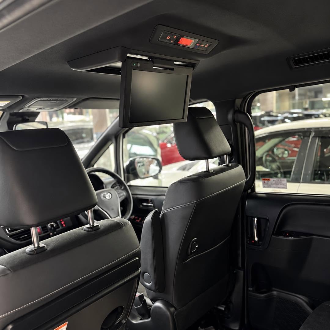Toyota Noah Si WxB III | 2021 | Non Hybrid